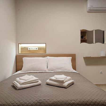 Niriides Apartments Porto Heli Phòng bức ảnh